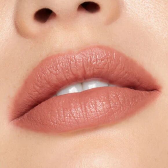 KYLIE JENNER CRÈME LIPSTICK “IF LOOKS COULD KILL” #613 - Picture 14 of 17